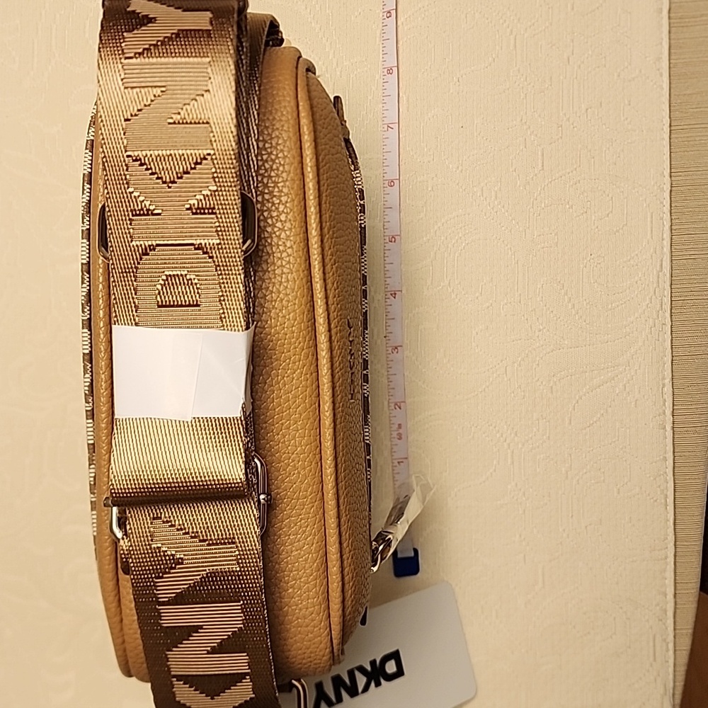 NWT DKNY Crossbody Bag - Picture 11 of 11